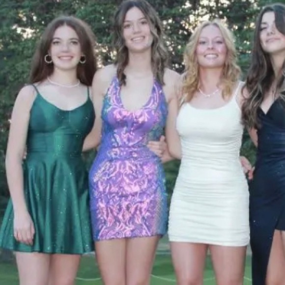 Homecoming dress 💜 - Picture 1 of 3